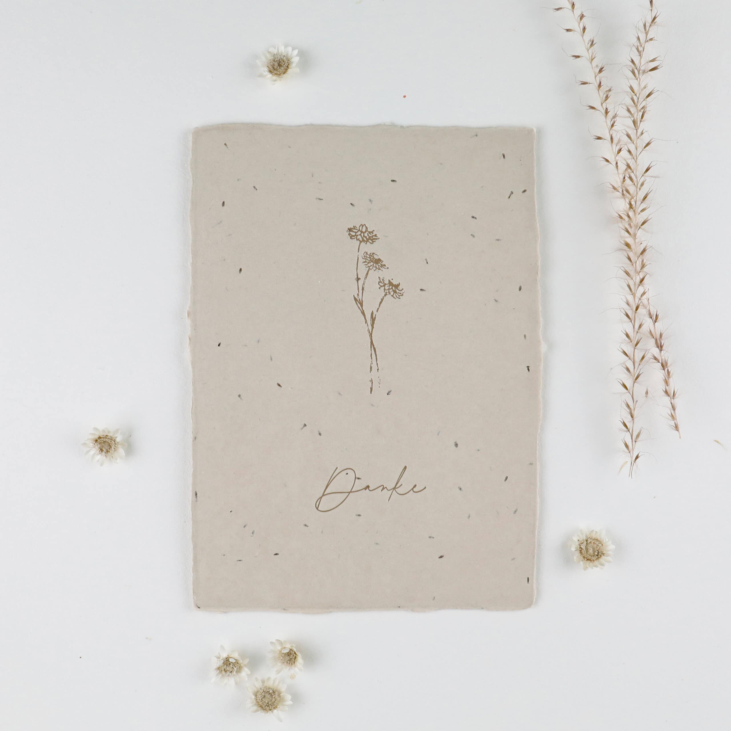 Karte aus handgeschöpftem Saatpapier zum Danke sagen, Dankeskarte Samenpapier mit Schafgarbe-Samen, Blumenmotiv, Letterpress-Druck, Papierknöpfchen Zeichnung