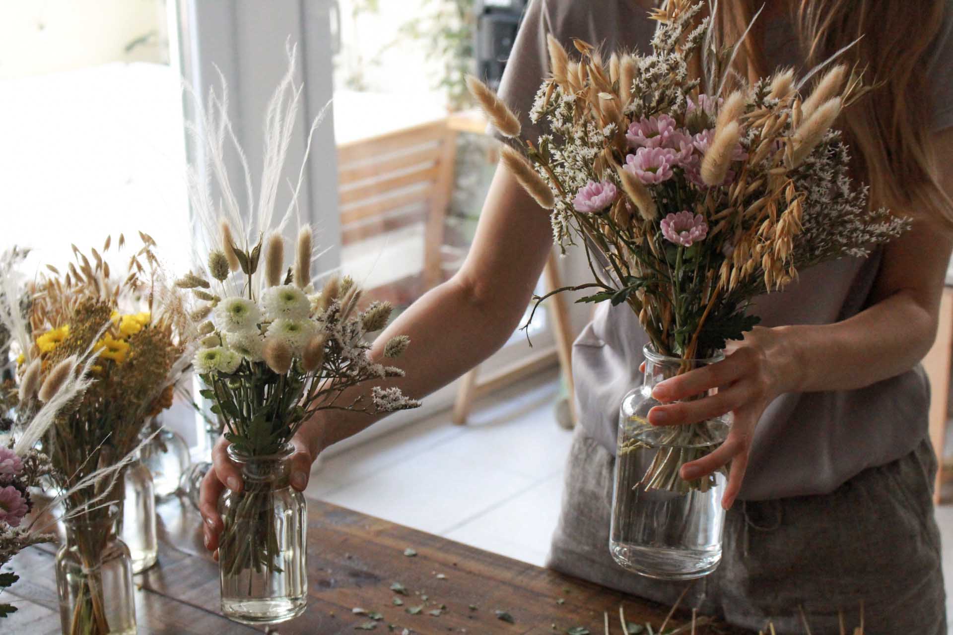 Zum Lonely Bouquet Day 2021 binden wir viele schöne Blumensträuße