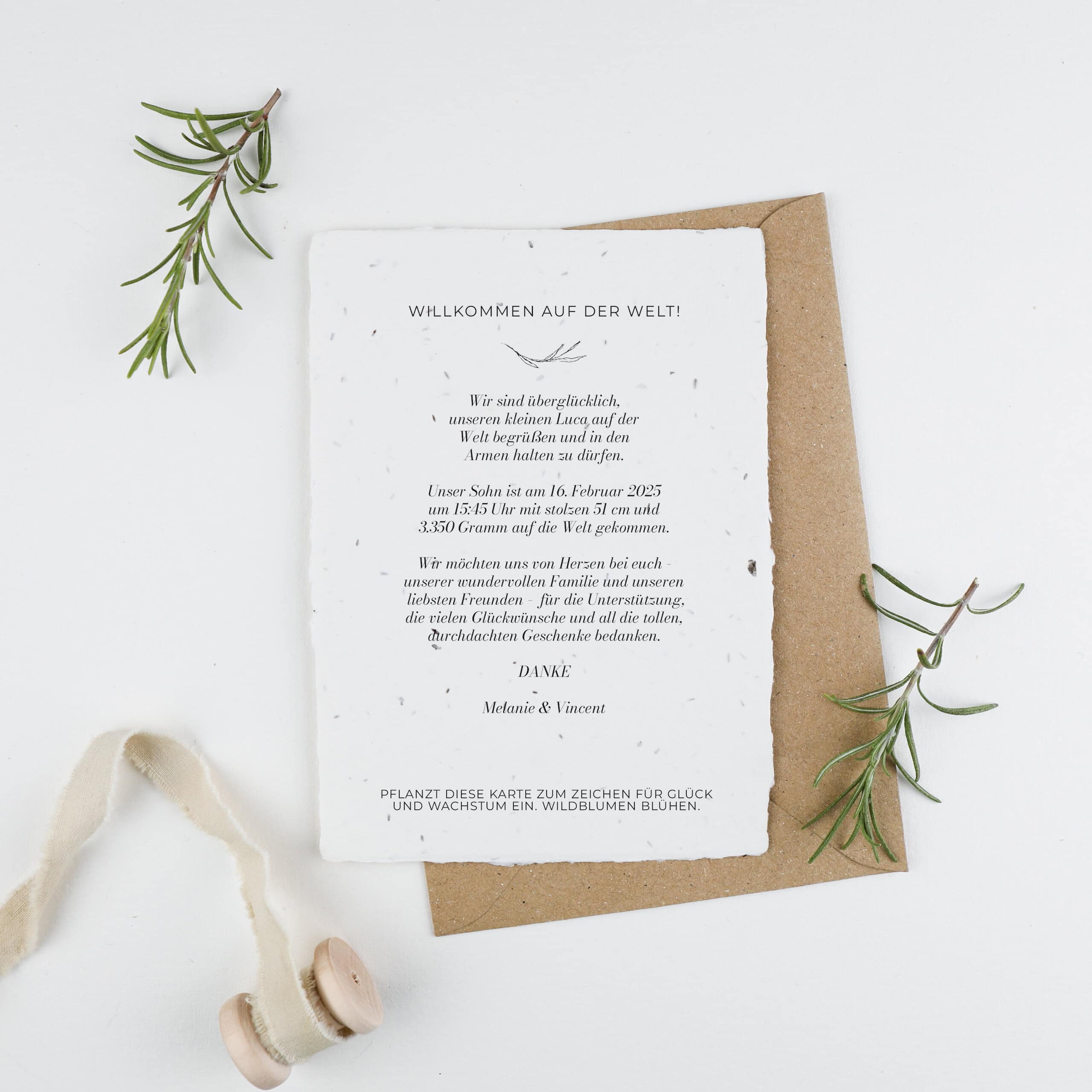 Einpflanzbare Geburtskarte aus handgemachtem Samenpapier aus der Serie "Rosemary", Individuelle Geburtspapeterie