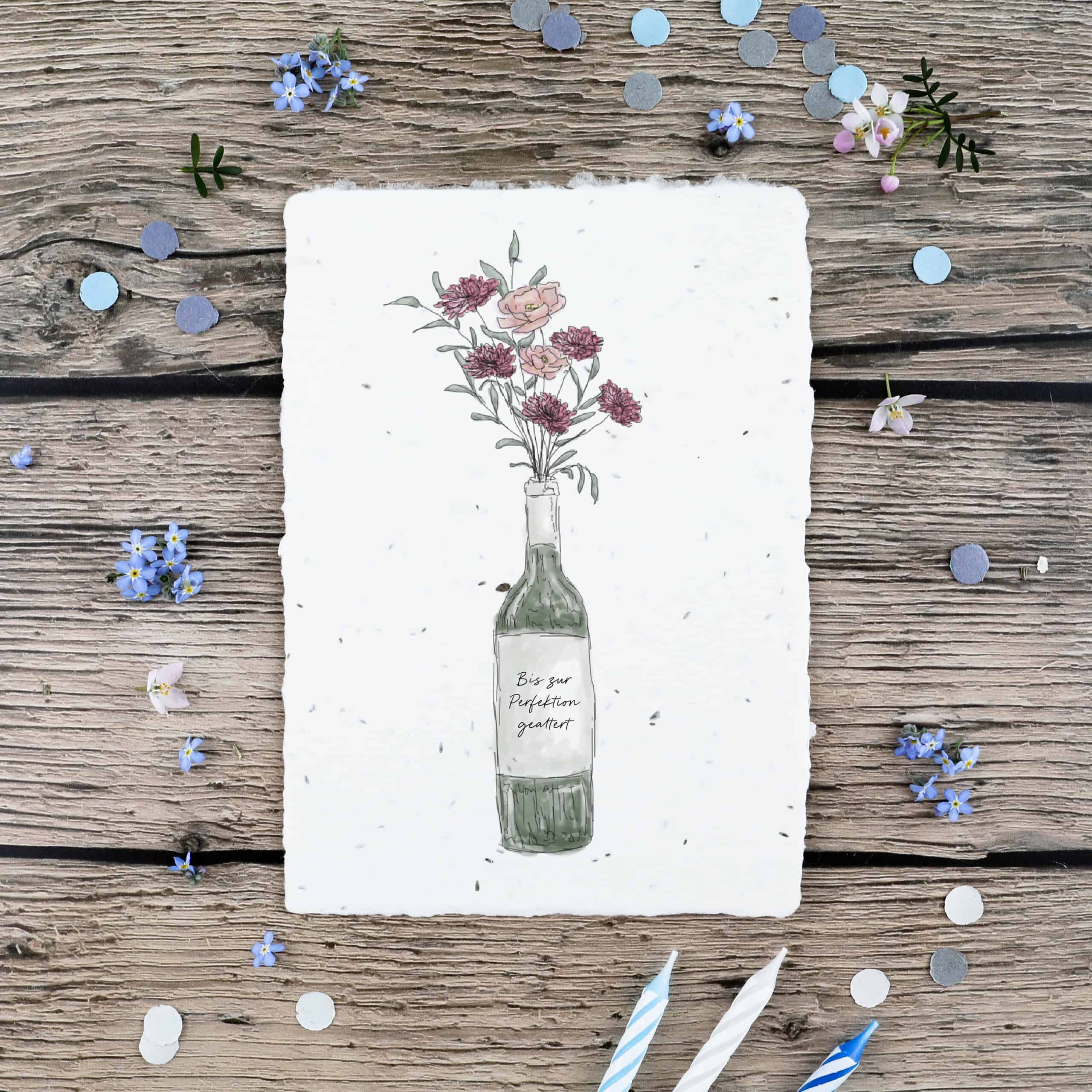 heylittlegreen-handgeschöpftes Saatpapier-Geburtstagskarte-Samenkarte-Rotwein-Bis zur Perfektion gealtert (3) Samenkarte mit Rotwein-Flasche und Blumenstrauß sowie Aufschrift "Bis zur Perfektion gealtert"