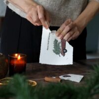 heylittlegreen-handgeschöpftes Saatpapier-Weihnachtskarten-Zimtbasilikum-Wachsende Weihnachtspost (6)