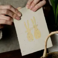 heylittlegreen-handgeschöpftes Saatpapier-Osterkarte-Hoppy Easter (2)